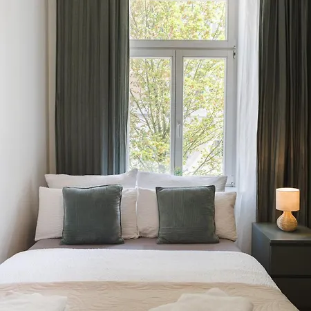 Altstadt Apartment *